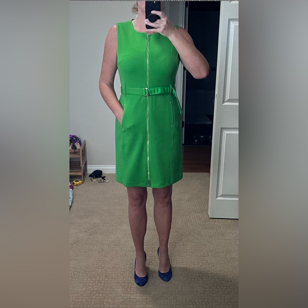 Tommy Hifiger dress size 8 worn once.  Very comfie.  Stretch material